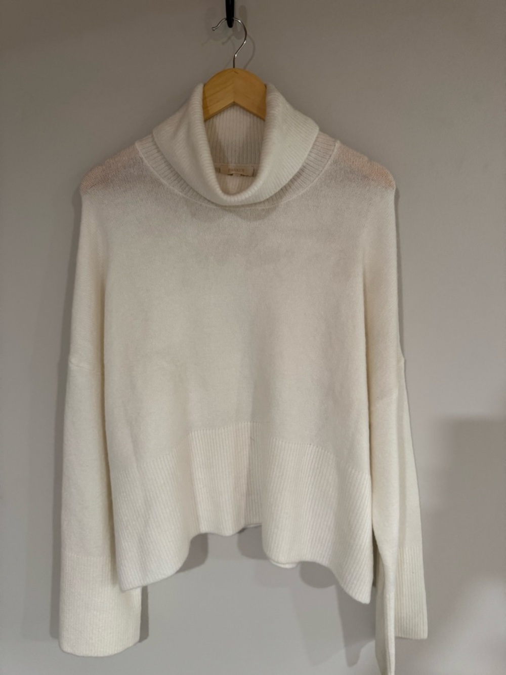 Parker Ivory Turtleneck Sweater | Soft Knit Minimal Chic Size Medium